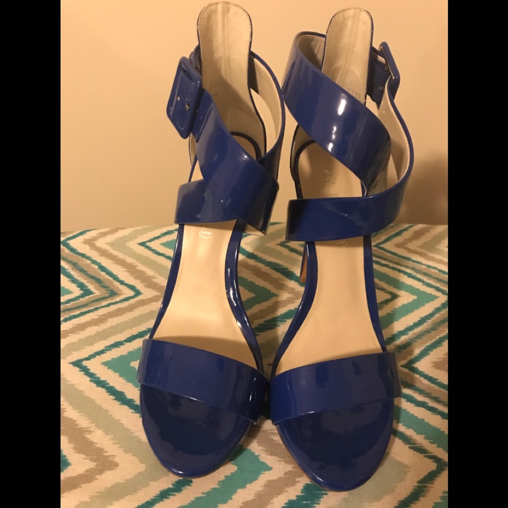 Heels 👠 - Picture 2 of 3